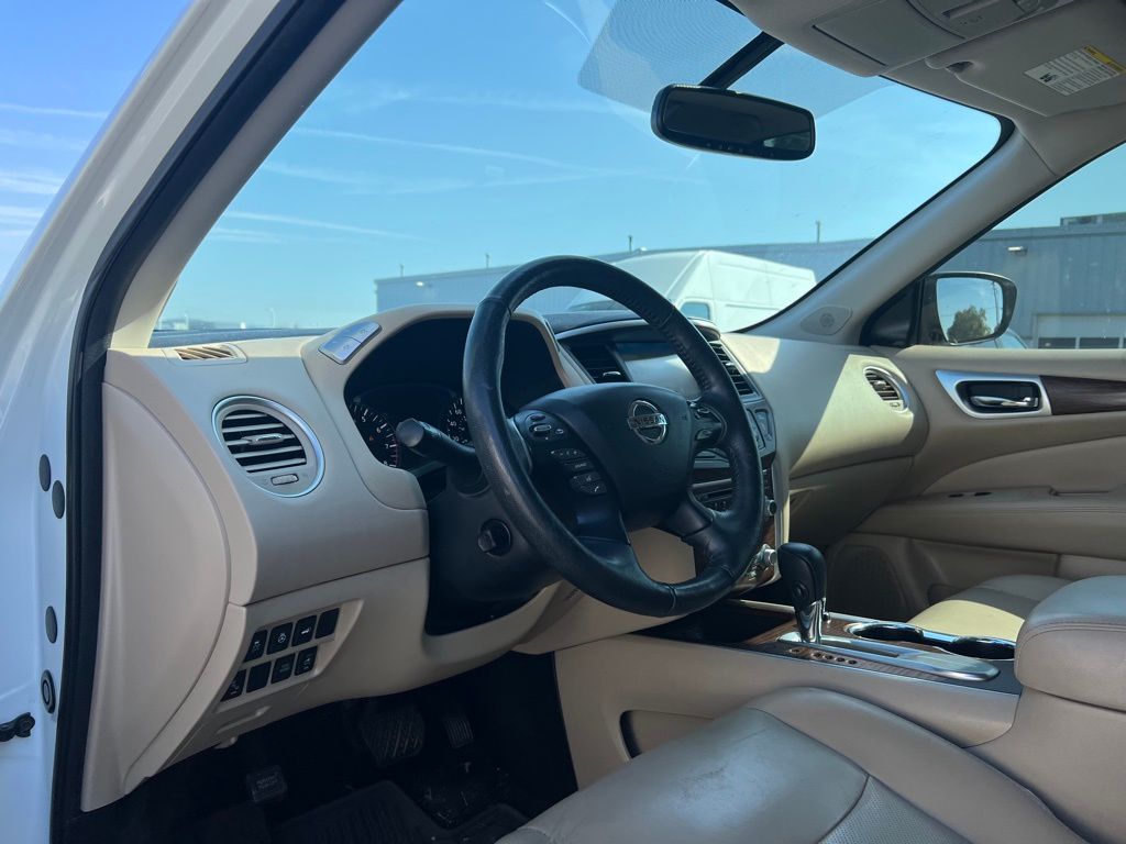 2019 Nissan Pathfinder Platinum photo 10