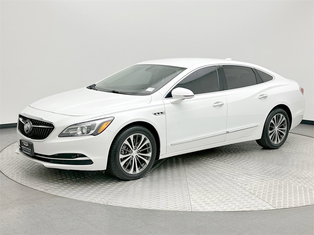 2017 Buick LaCrosse Preferred's photo