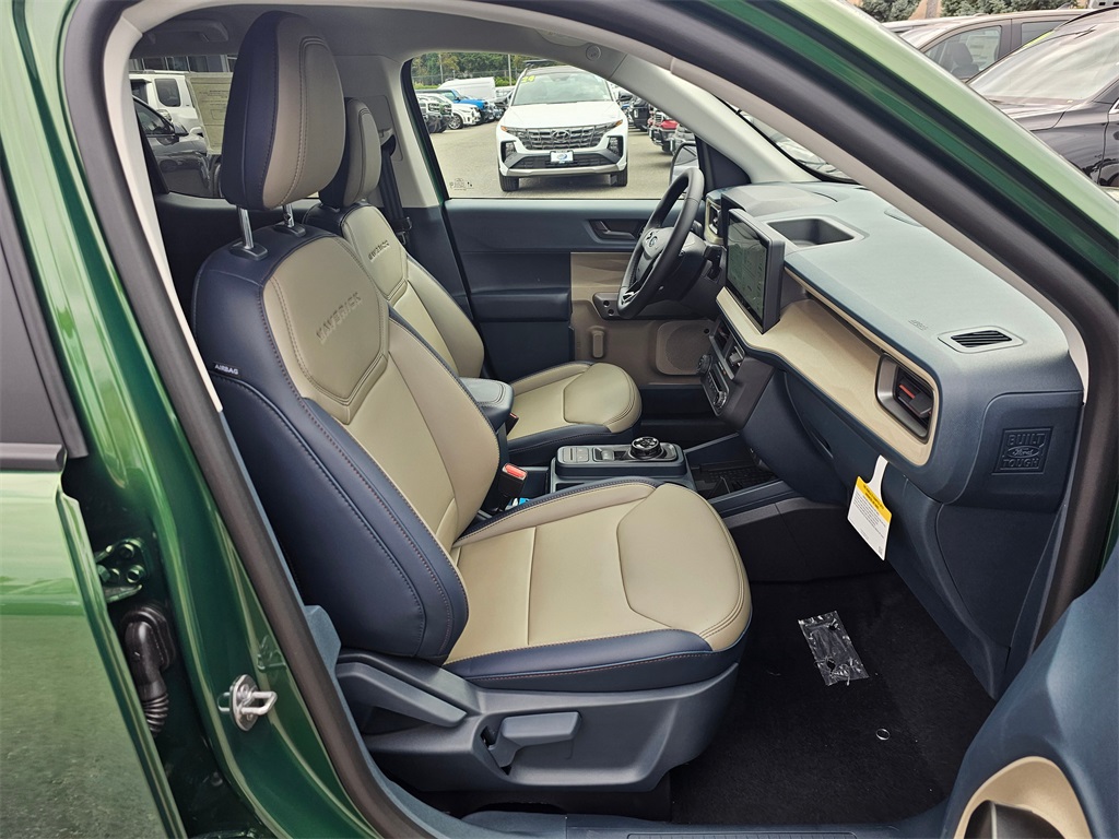 2025 Ford Maverick Lariat photo 10