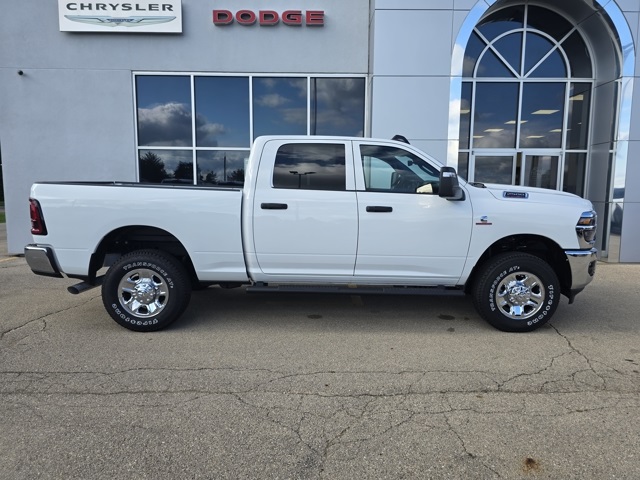 2025 Ram 2500 Tradesman photo 2