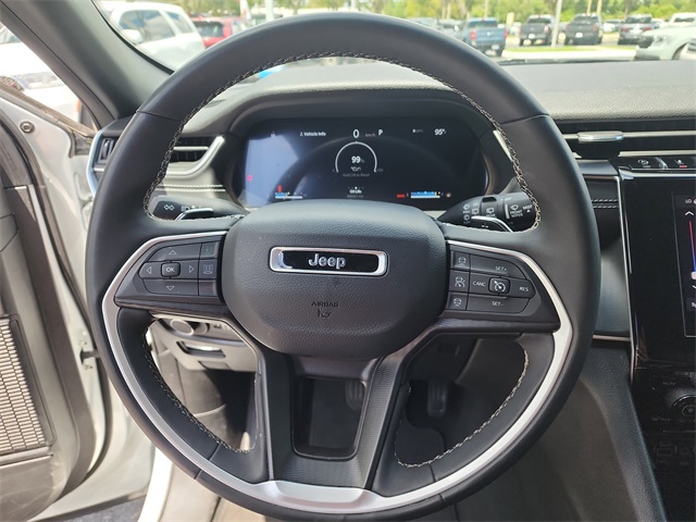 2023 Jeep Grand Cherokee Laredo Altitude photo 27