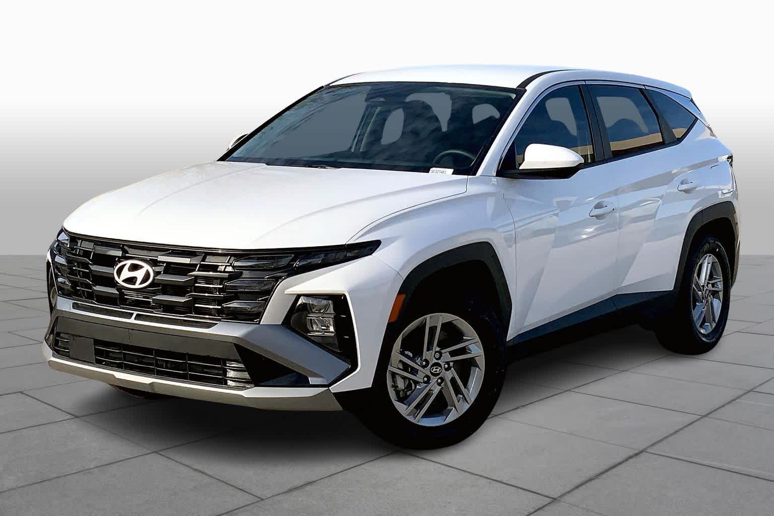 2025 Hyundai Tucson SE's photo