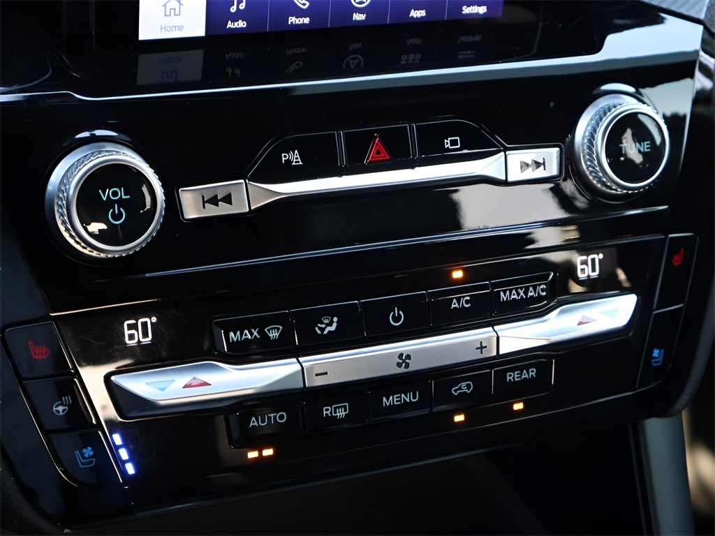 2021 Ford Explorer ST photo 26
