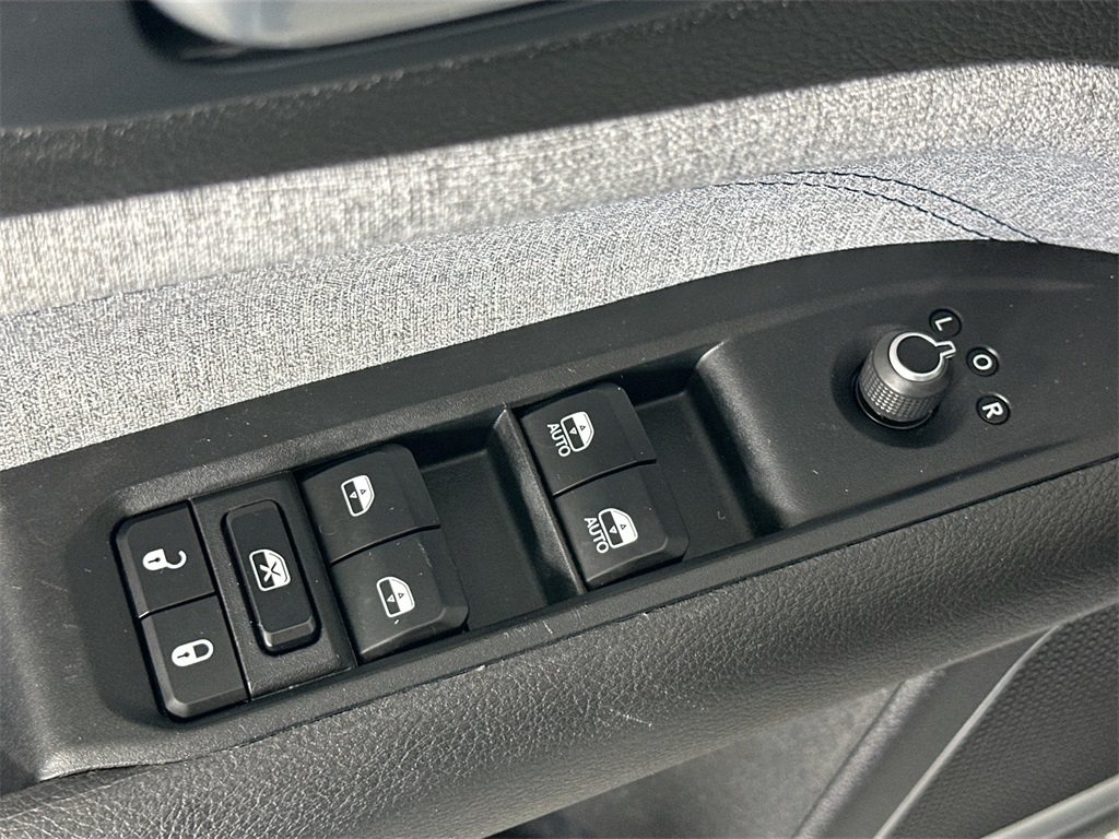 2024 Jeep Compass Latitude photo 17