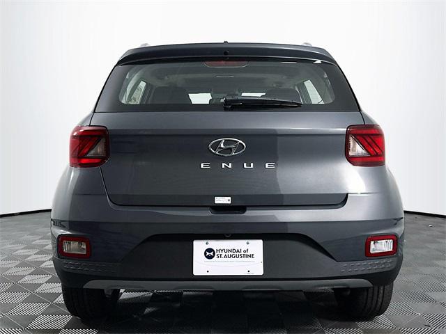 2025 Hyundai Venue SEL photo 4