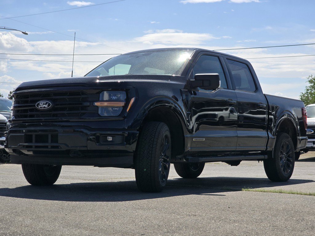 2025 Ford F-150 XLT photo 2