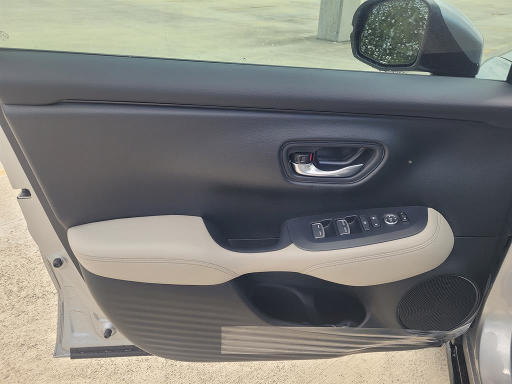 2026 Honda HR-V EX-L photo 12