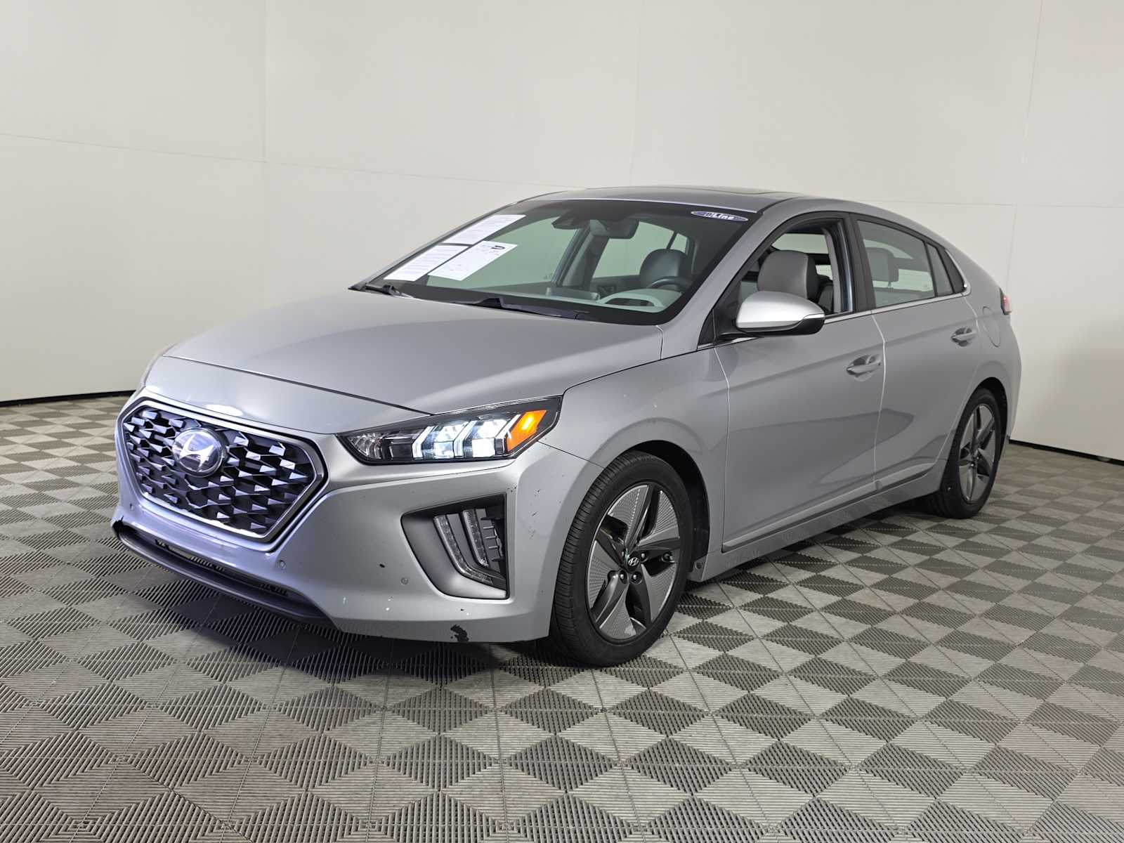 2020 Hyundai Ioniq Limited photo 2
