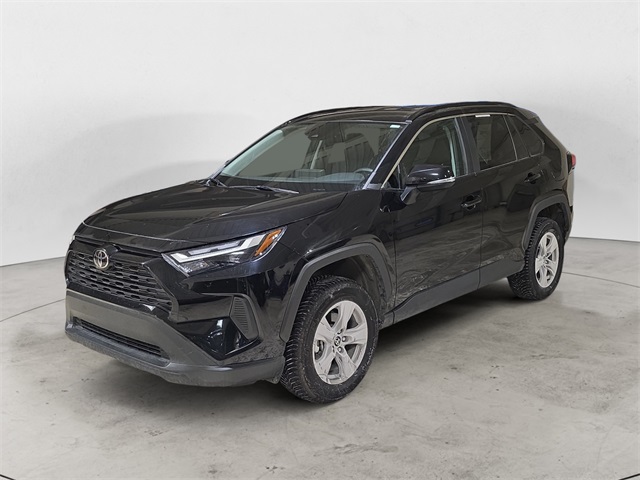 2024 Toyota RAV4 XLE's photo