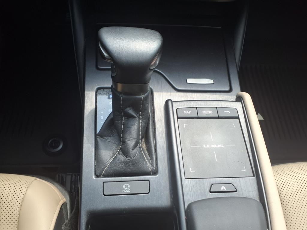 2021 Lexus ES 350 photo 18