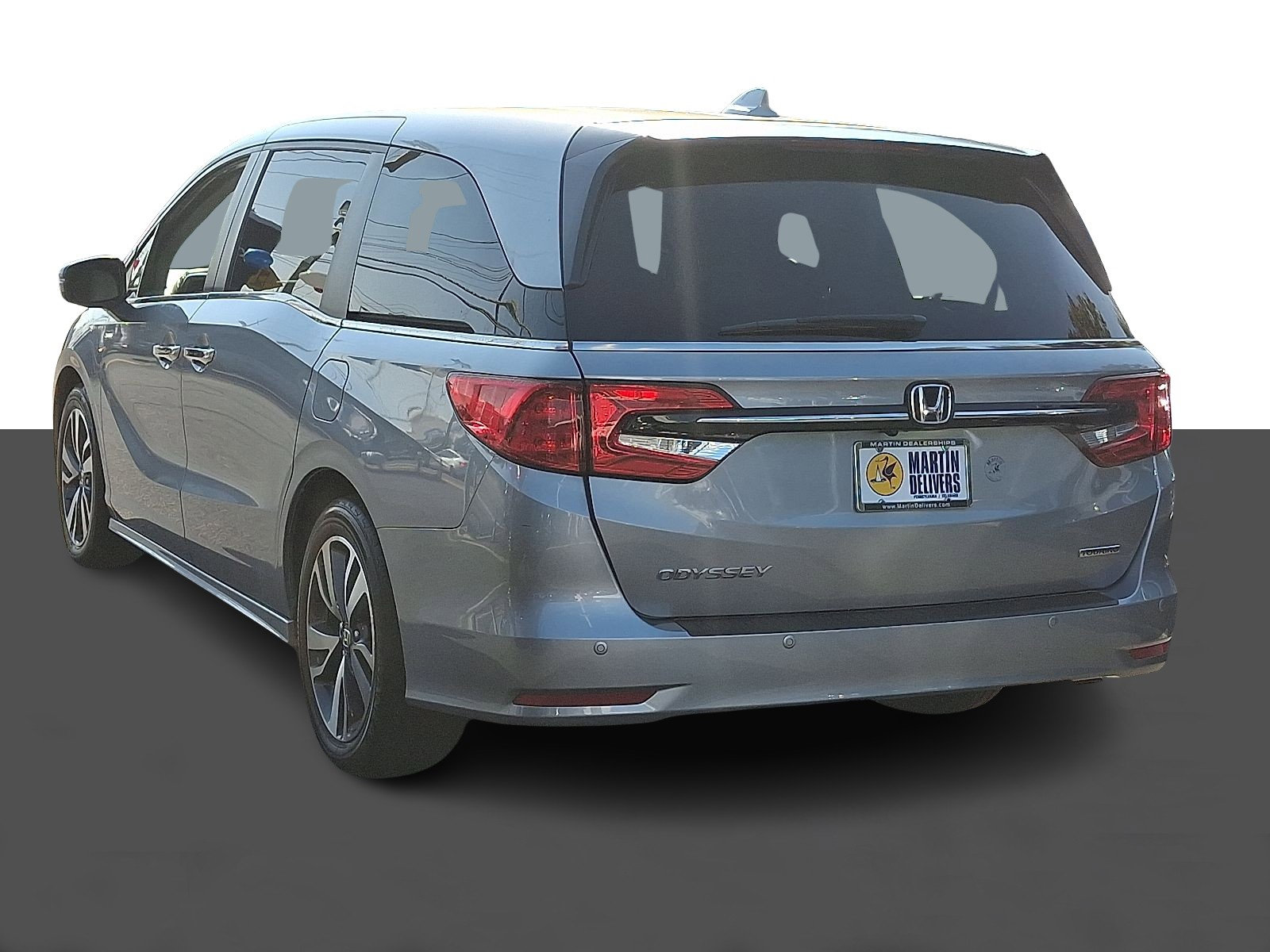 2023 Honda Odyssey Touring photo 4