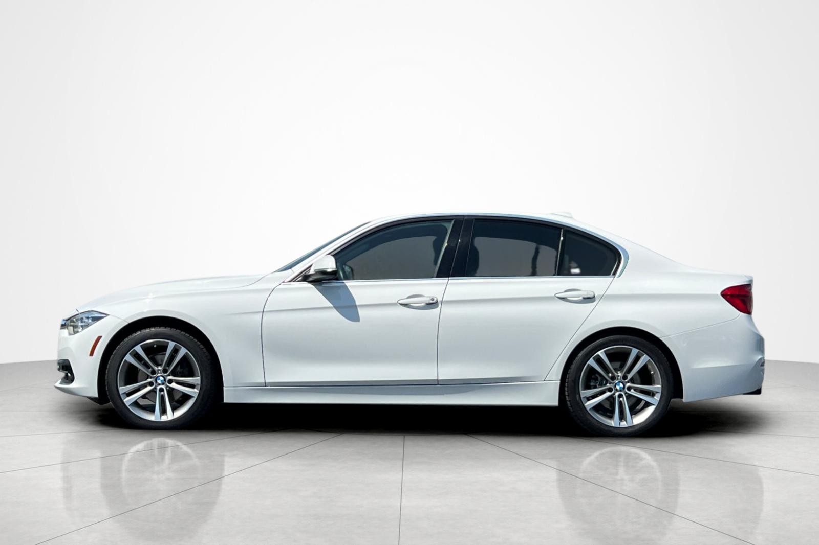 Used 2018 BMW 3 Series 330i with VIN WBA8B9C58JEE82892 for sale in Carson, CA