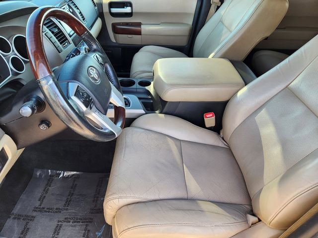 2015 Toyota Sequoia Platinum photo 14
