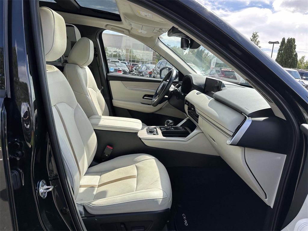 2024 Mazda CX-90 Plug-in Hybrid Premium Plus photo 10