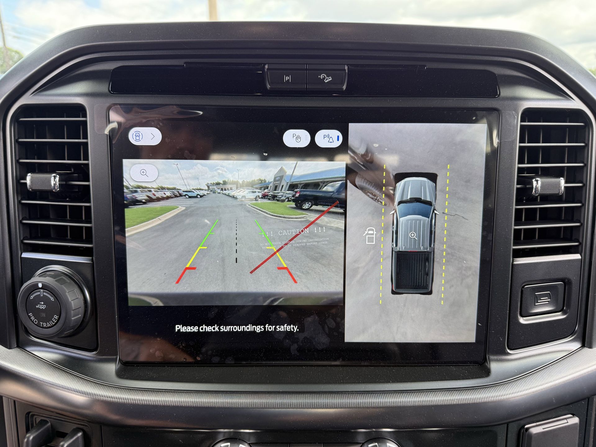 2025 Ford F-150 Lariat photo 2