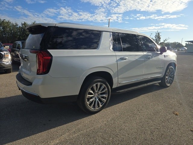 2021 Gmc Yukon XL SLT photo 3