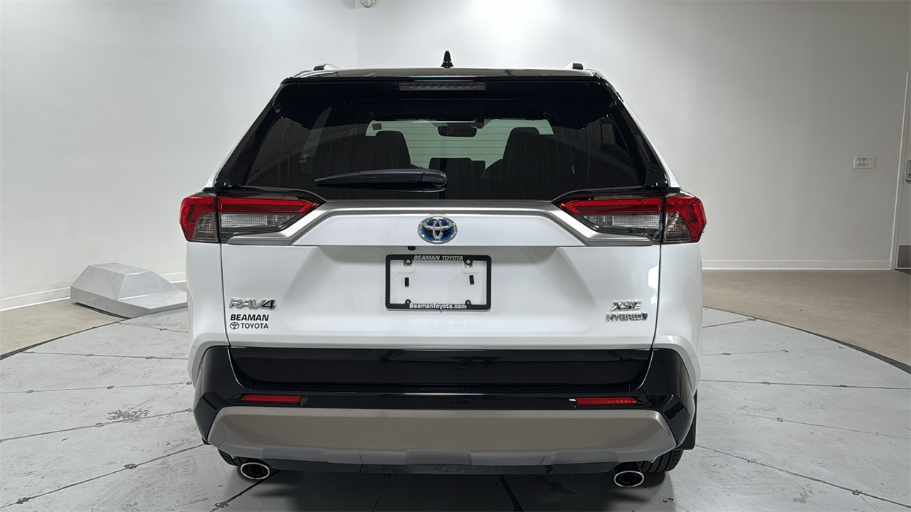 2023 Toyota RAV4 Hybrid XSE photo 4