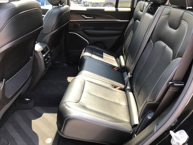 2024 Jeep Cherokee Limited 4xe photo 21