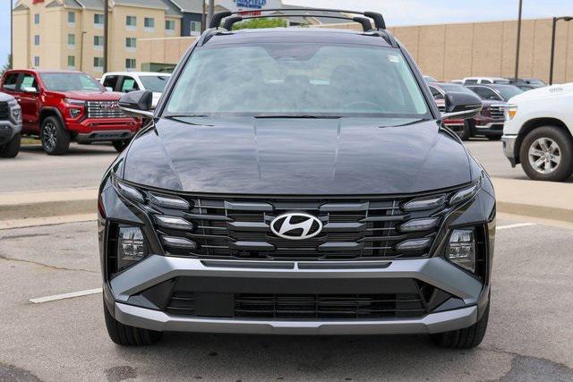 New 2025 Black Hyundai SEL Convenience FWD image 2