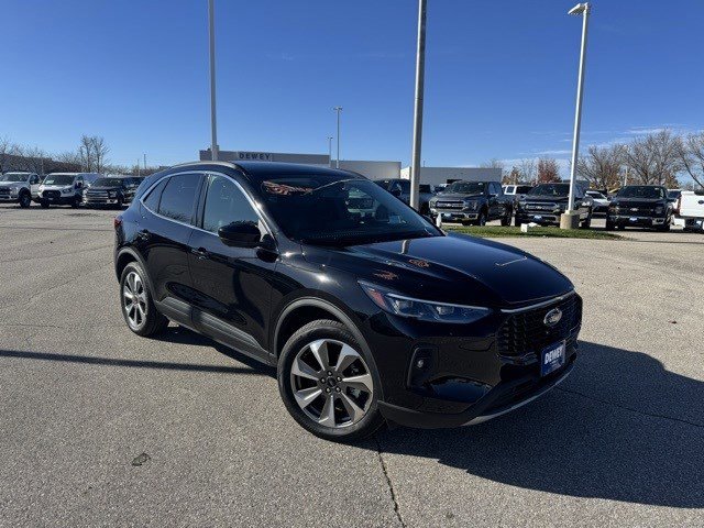 2025 Ford Escape Platinum's photo