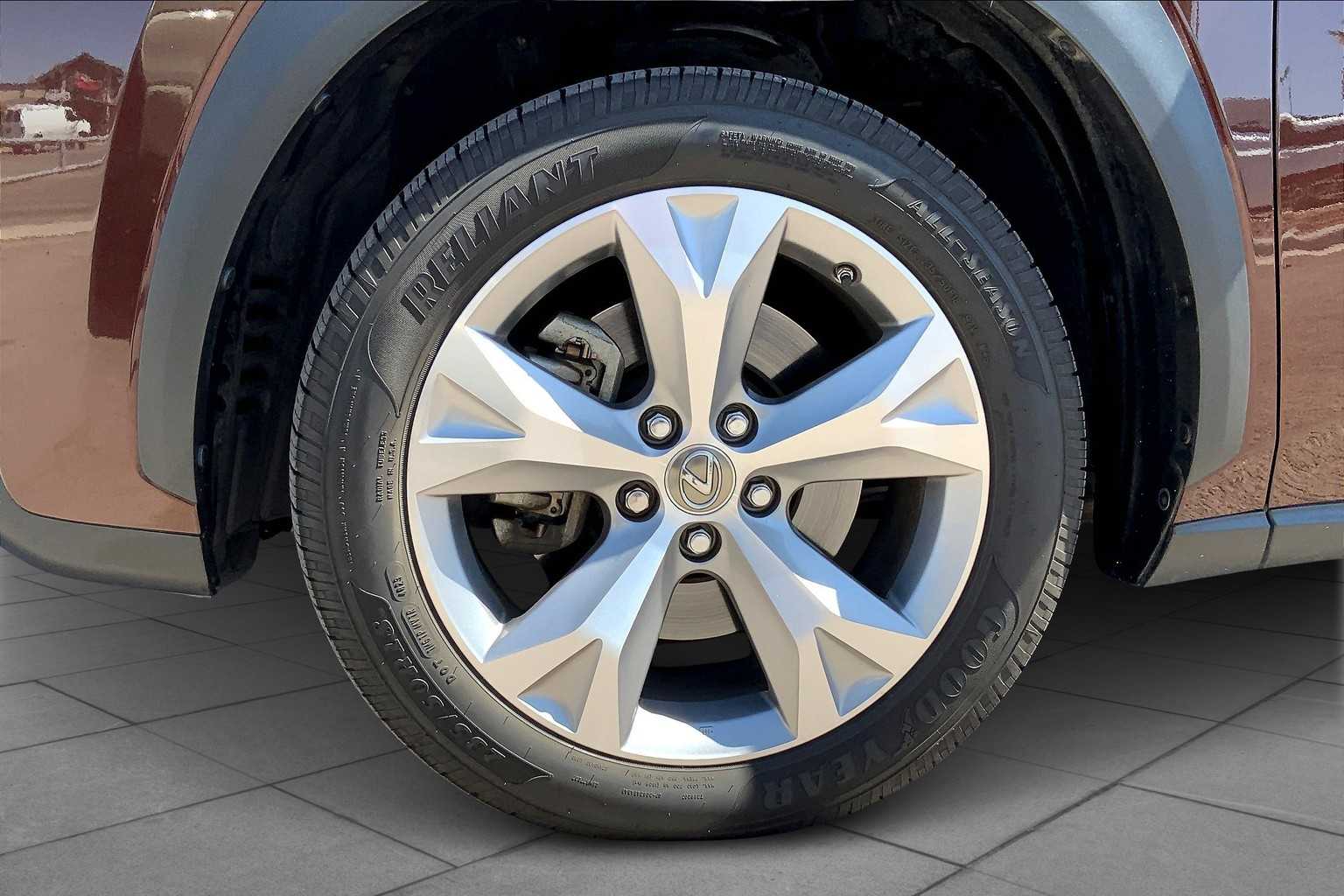 2017 Lexus NX 200t Luxury photo 9