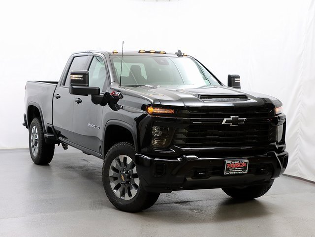 2026 Chevrolet Silverado 2500HD Custom's photo