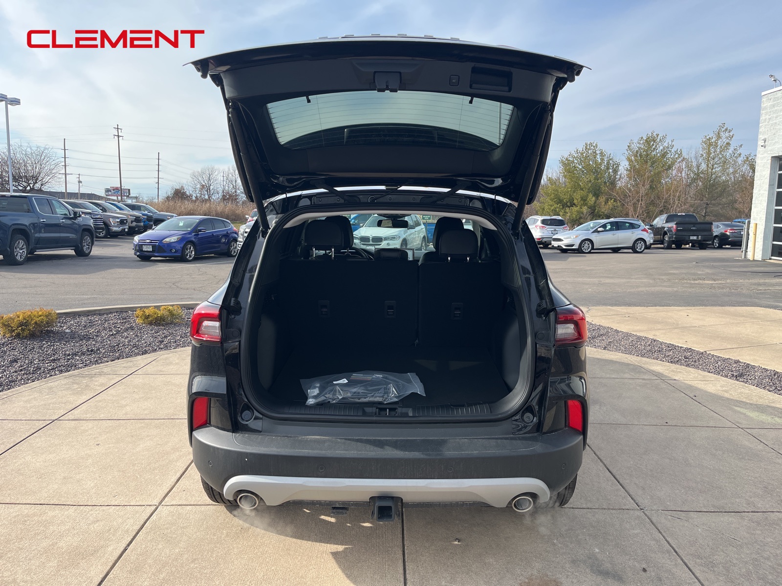 2024 Ford Escape Premium photo 24