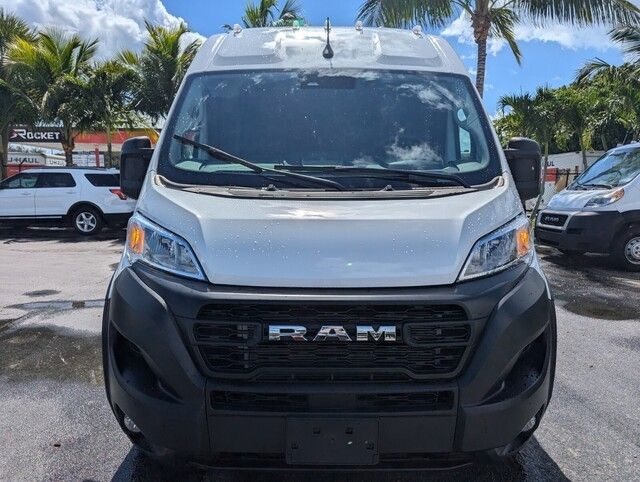 2025 Ram 3500 Tradesman photo 7