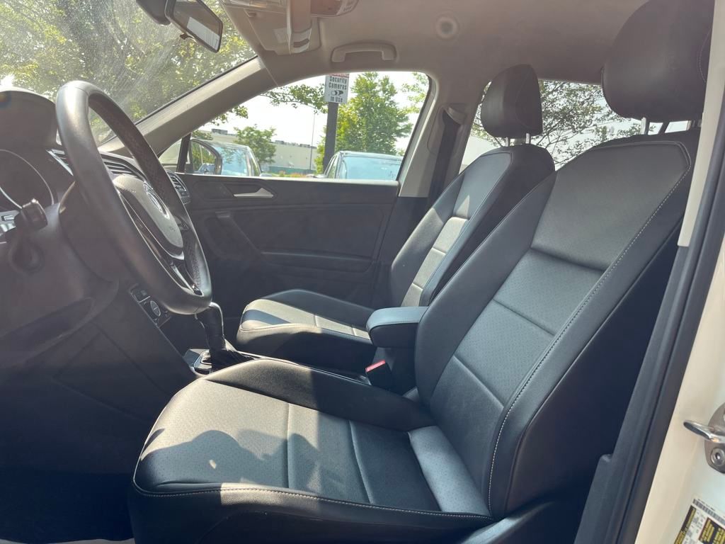 2021 Volkswagen Tiguan SE photo 6