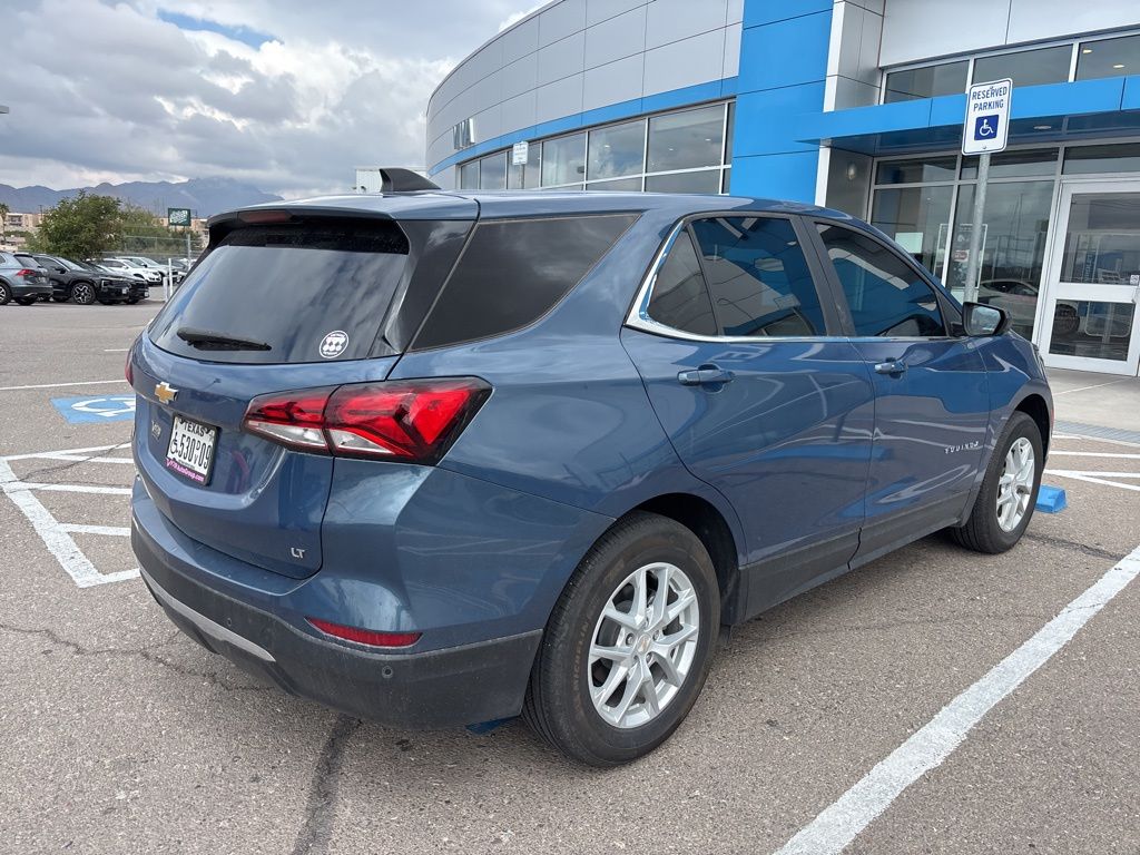 2024 Chevrolet Equinox LT photo 9
