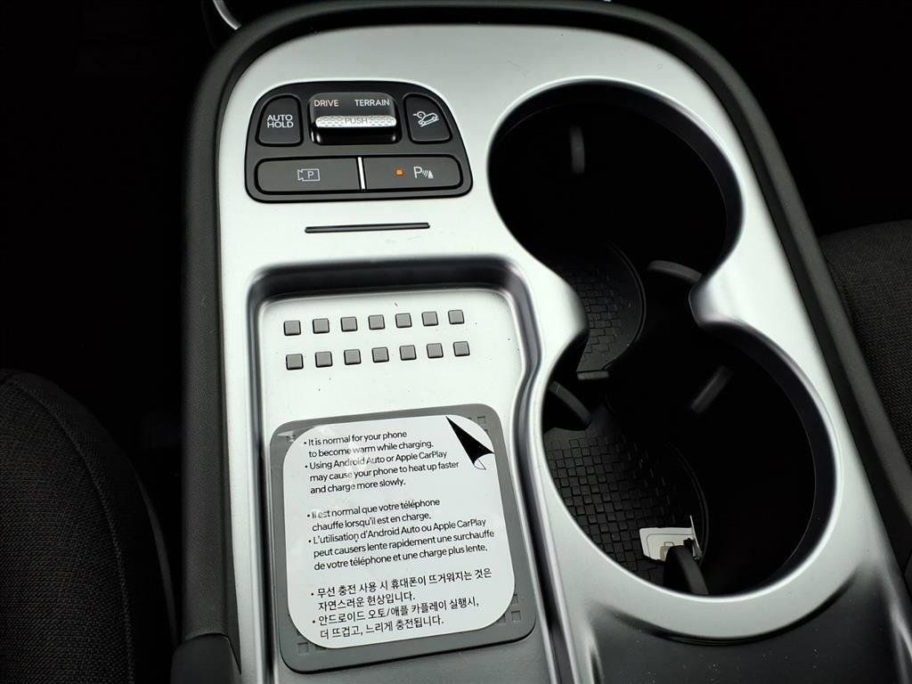 2026 Hyundai Ioniq SE photo 3