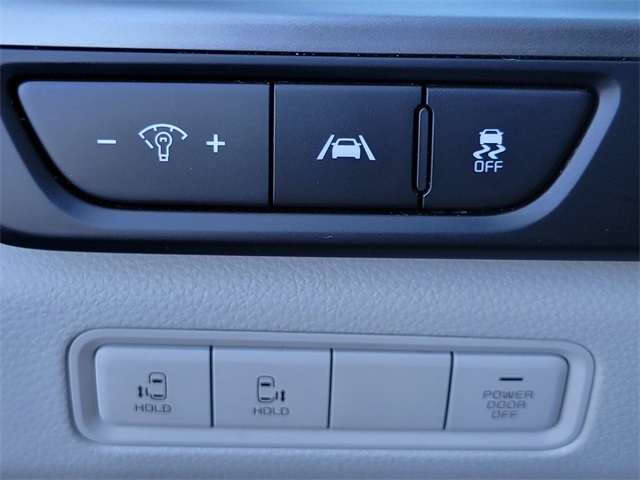 2024 Kia Carnival LX photo 36