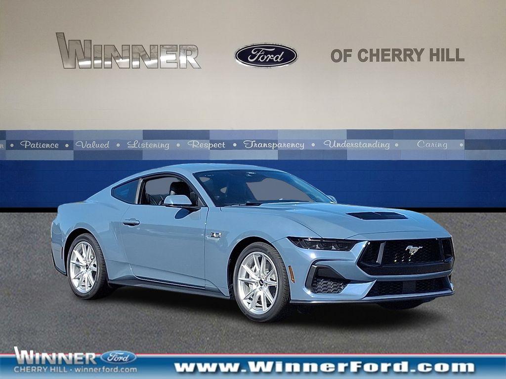 2025 Ford Mustang GT Premium's photo