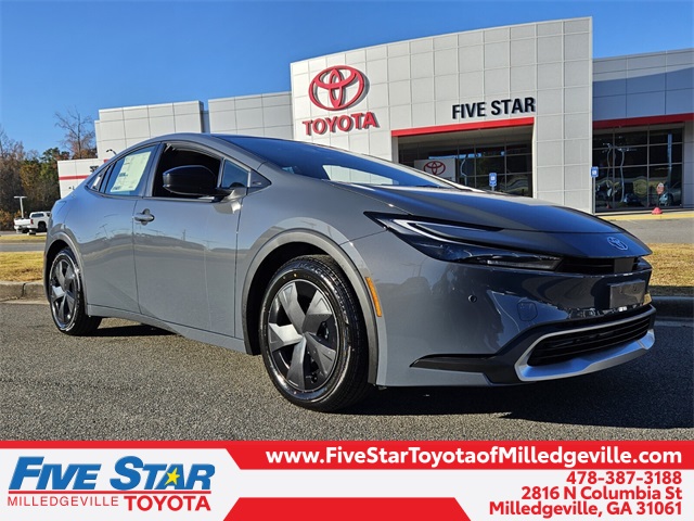 2026 Toyota Prius SE's photo