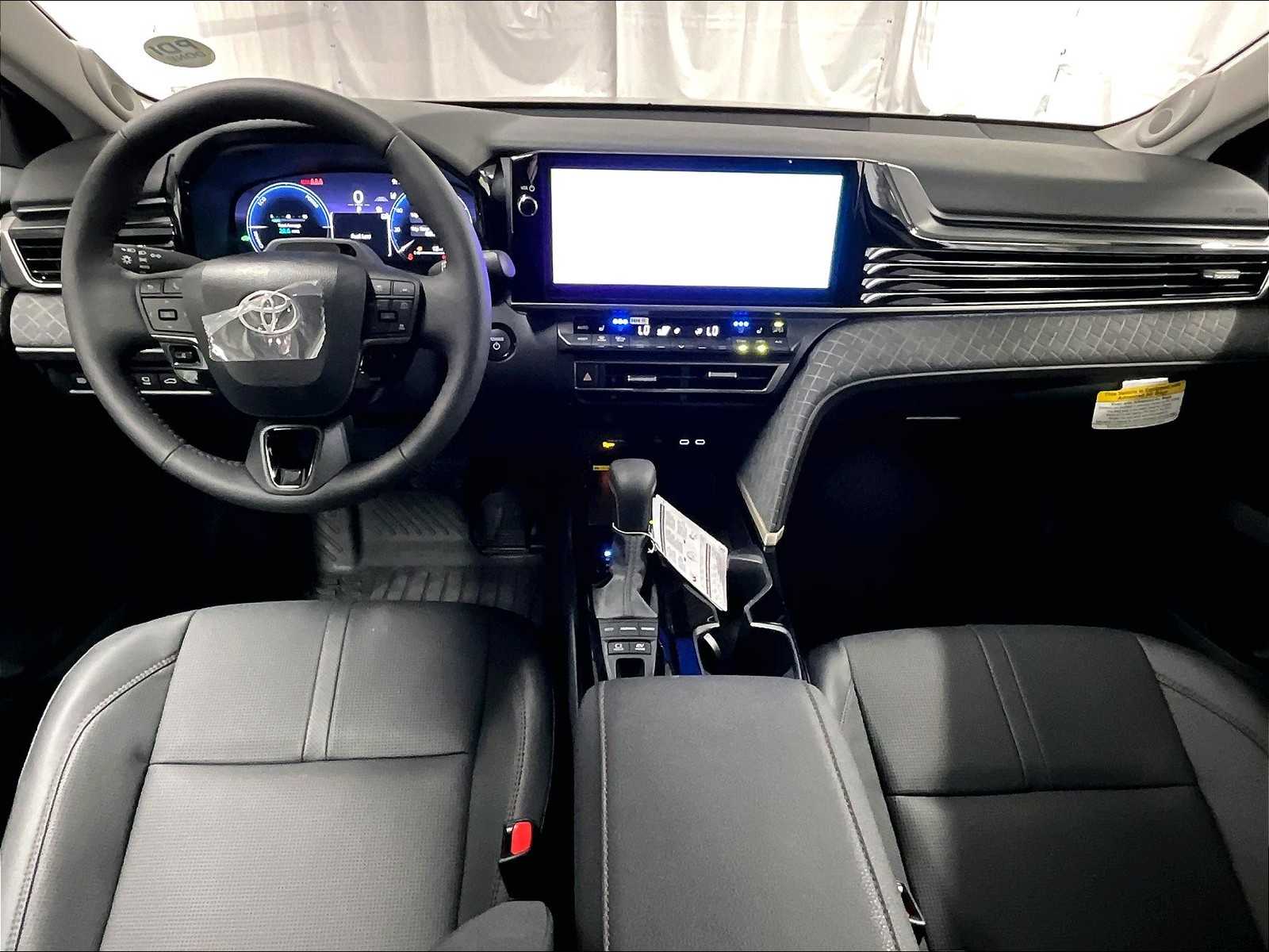 2025 Toyota Camry XLE photo 11