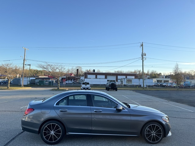 2021 Mercedes Benz C 300 photo 2