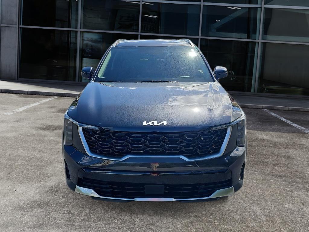 2025 Kia Sorento S photo 2