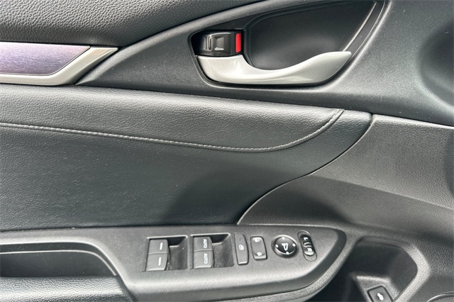 2017 Honda Civic Touring photo 9