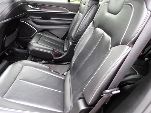 2022 Jeep Grand Cherokee Limited photo 16