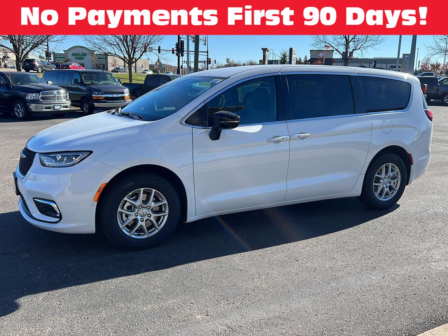 2026 Chrysler Pacifica Select's photo