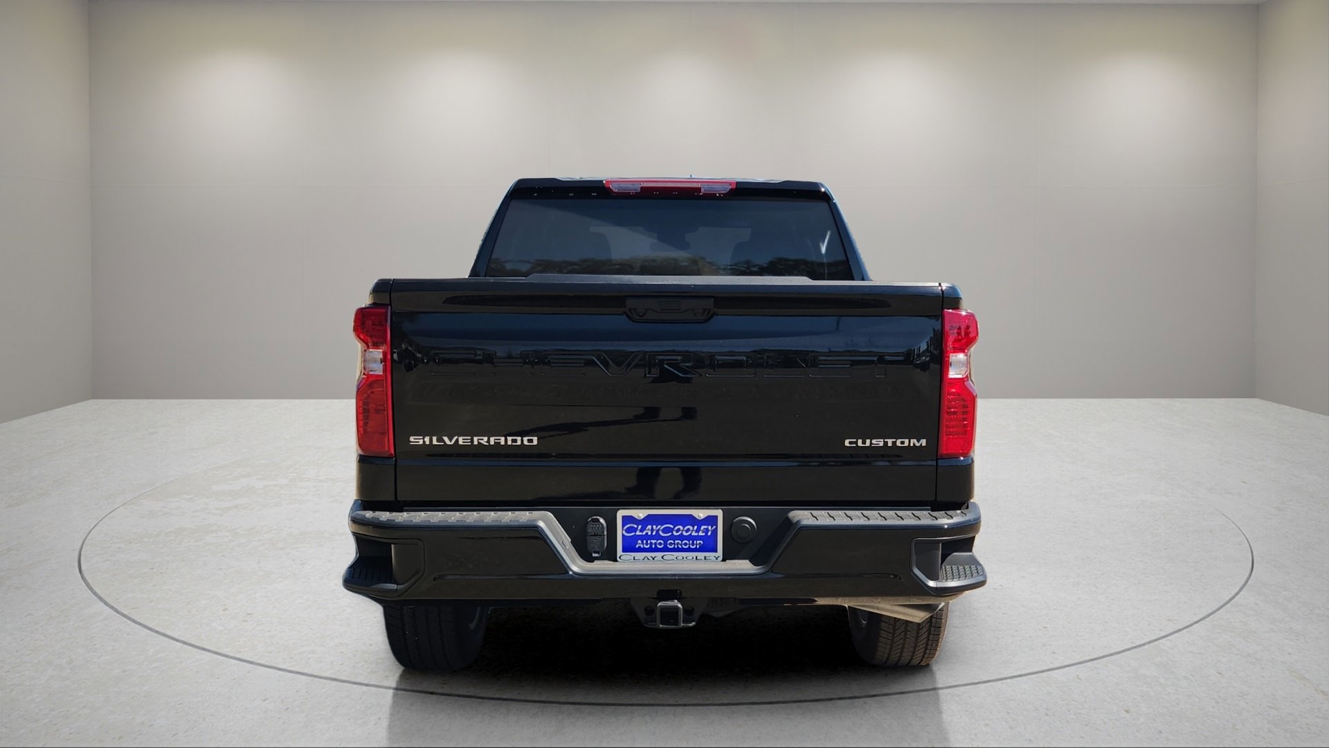 2026 Chevrolet Silverado 1500 Custom photo 3