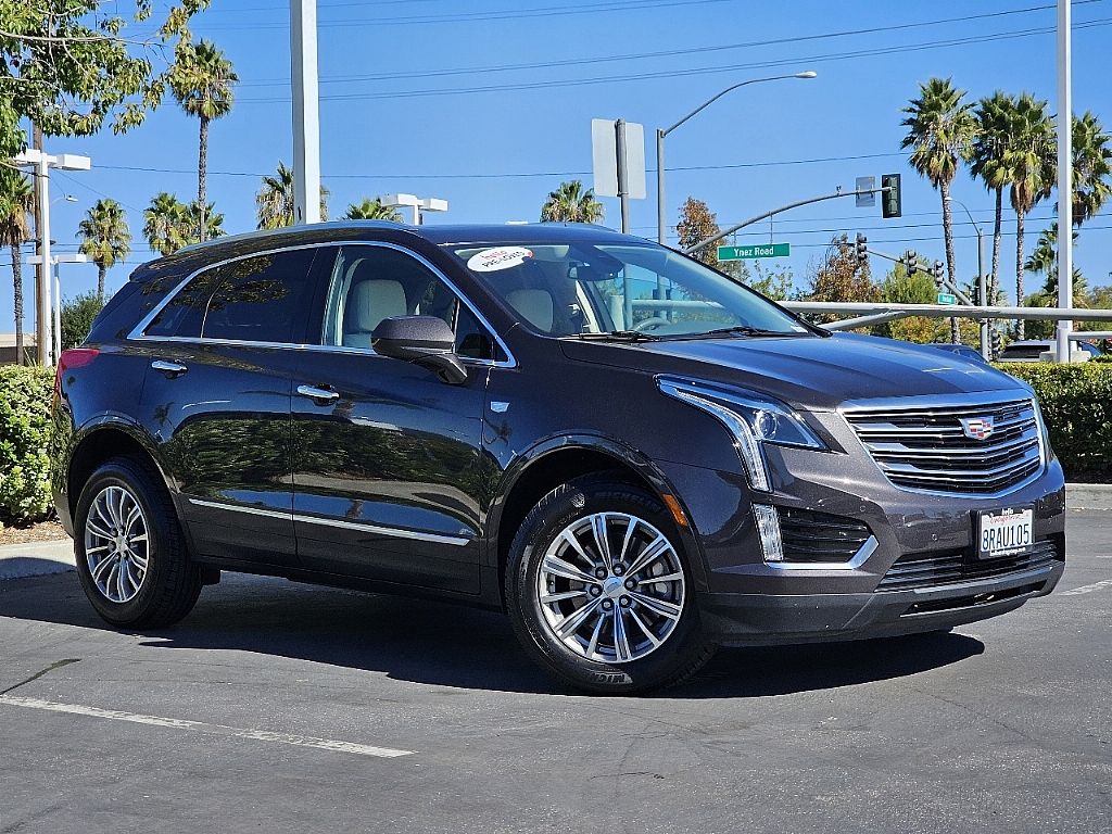 2018 Cadillac XT5 Luxury photo 2
