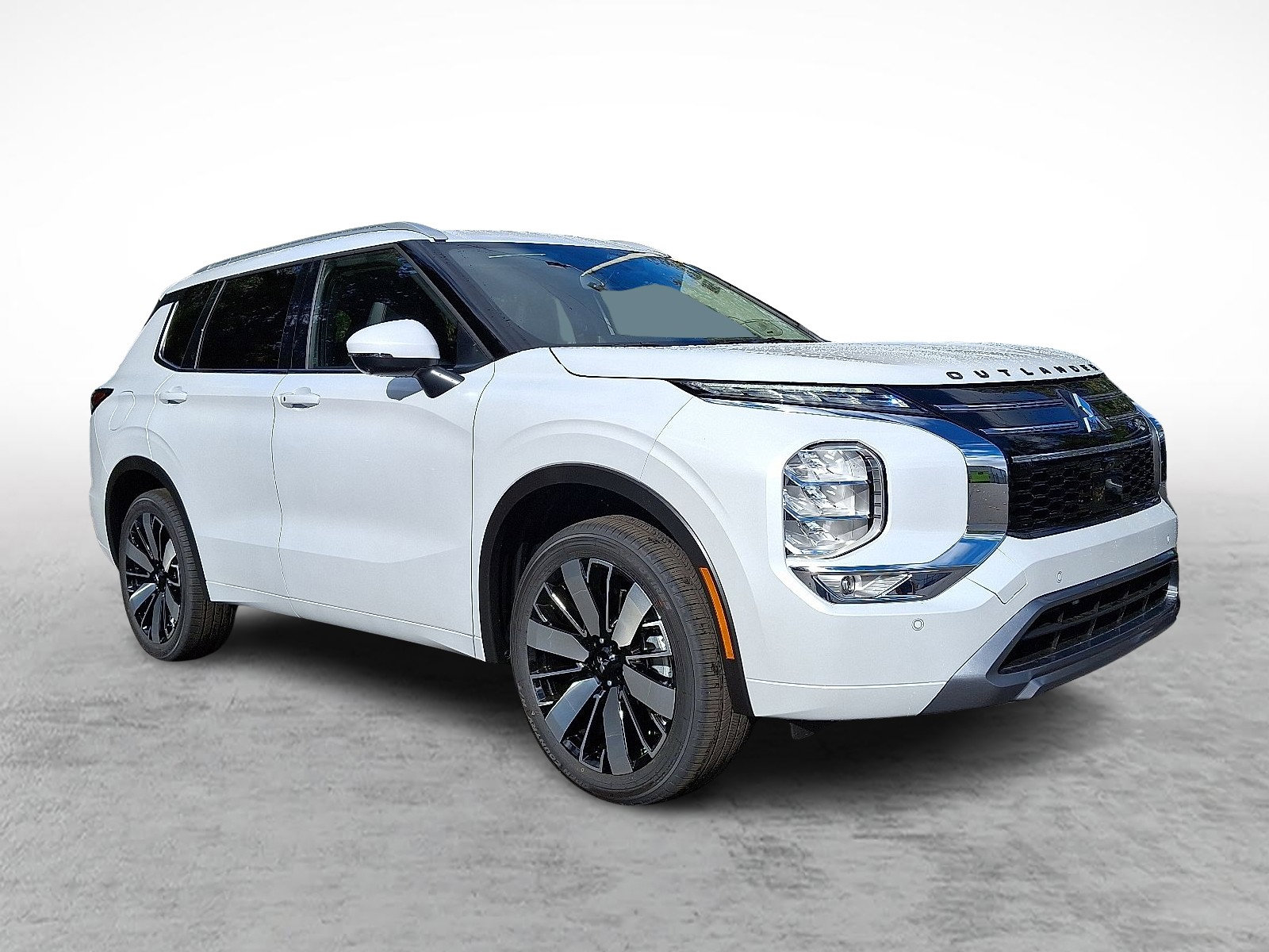 2025 Mitsubishi Outlander SEL's photo