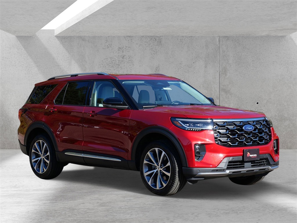 2025 Ford Explorer Platinum's photo