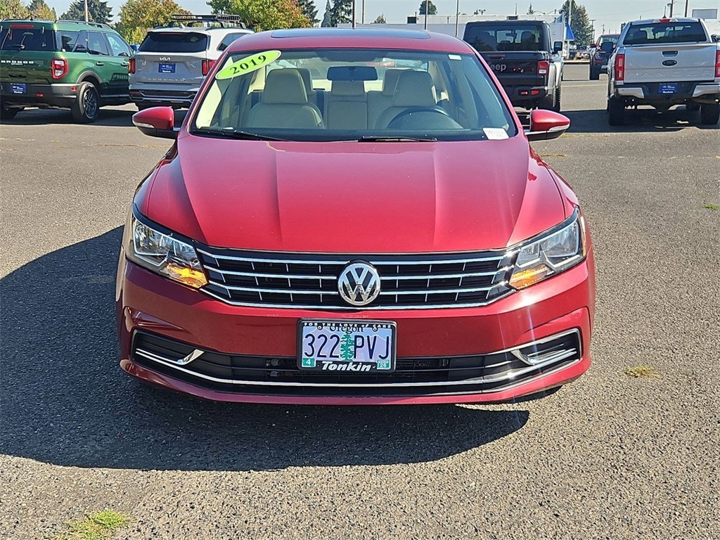 2019 Volkswagen Passat 2.0T Wolfsburg Edition photo 7