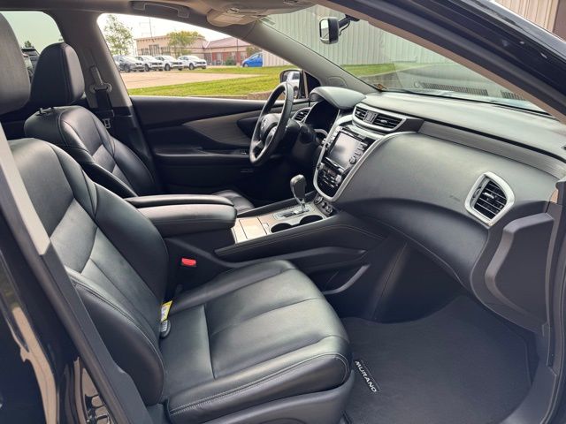 2017 Nissan Murano Platinum photo 25