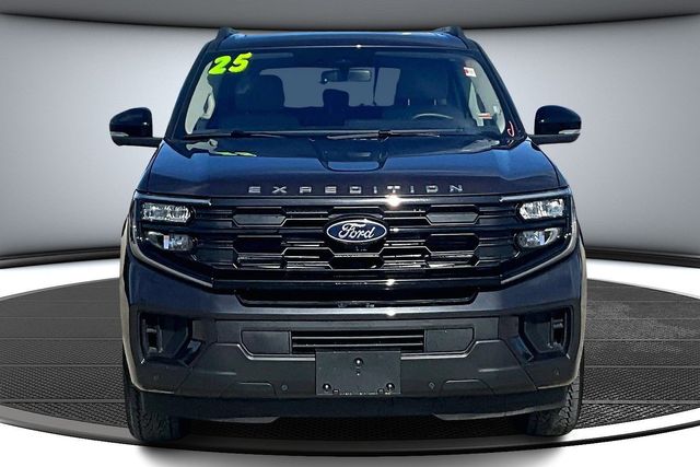 Used 2025 Ford Expedition Active with VIN 1FMJK1J80SEA17455 for sale in Kansas City