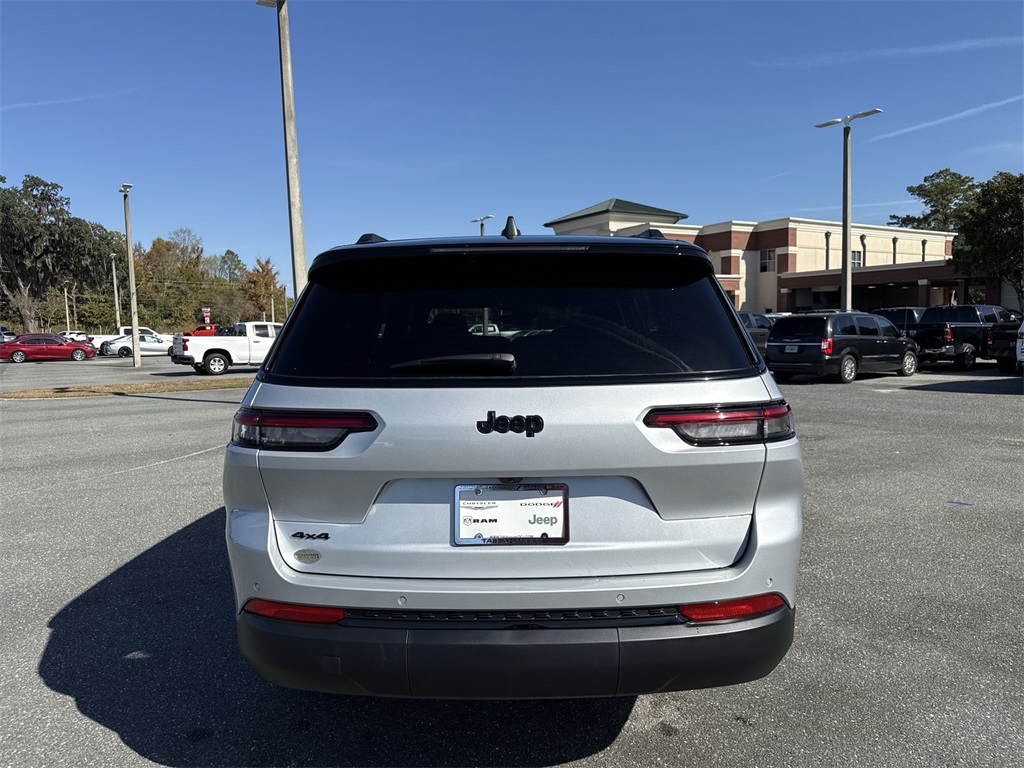 2025 Jeep Grand Cherokee Limited photo 4