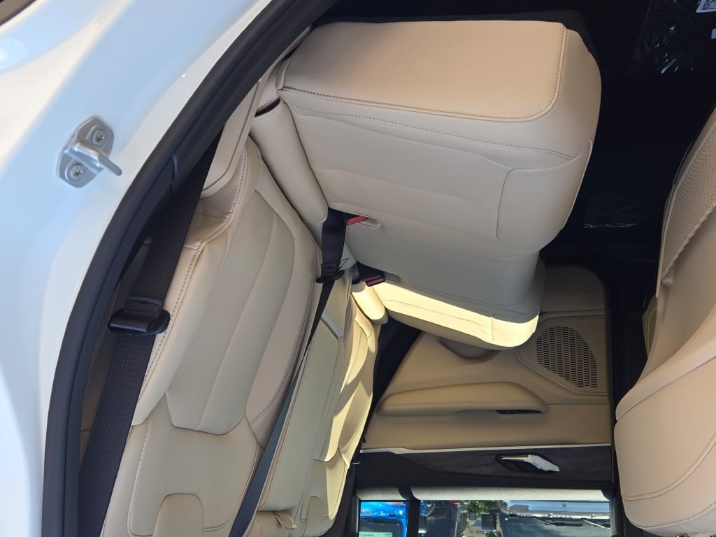 2025 Jeep Grand Cherokee Limited photo 14