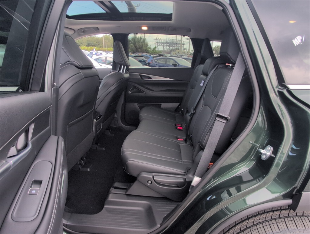 2026 Infiniti QX60 Luxe photo 7